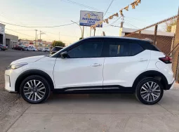 Nissan Kicks 2023 lleno