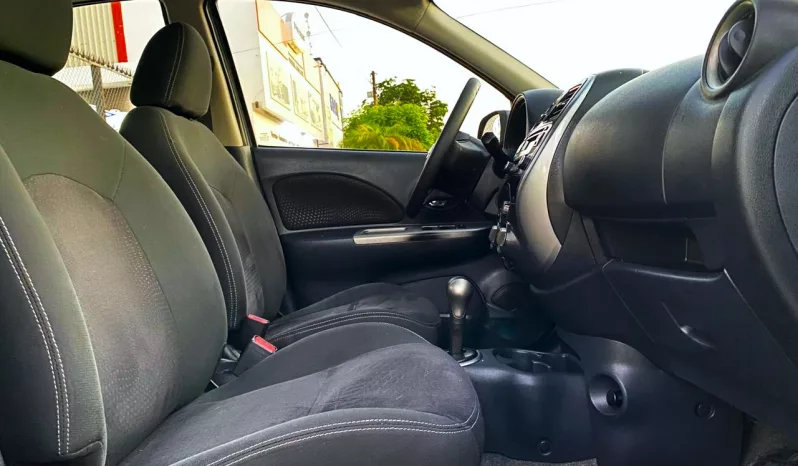 Nissan March 2018 lleno
