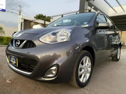 Nissan March 2018 lleno