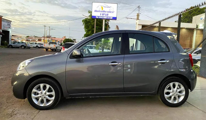 Nissan March 2018 lleno