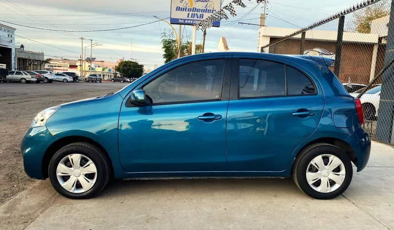 Nissan March 2020 lleno