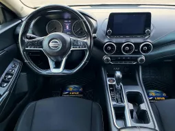 Nissan Sentra 2021 lleno