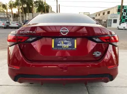 Nissan Sentra 2021 lleno