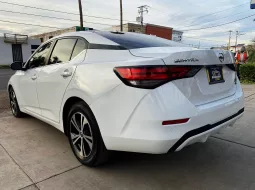 Nissan Sentra 2023 lleno