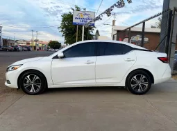 Nissan Sentra 2023 lleno