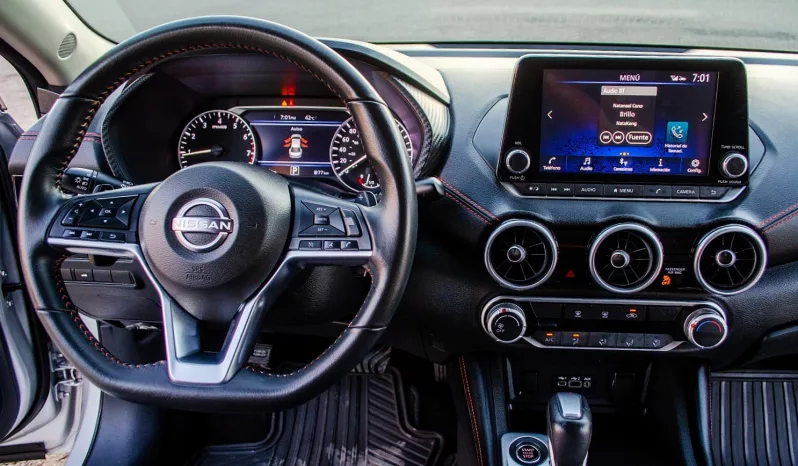 Nissan Sentra 2024 lleno