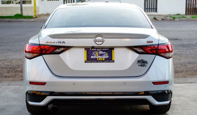 Nissan Sentra 2024 lleno