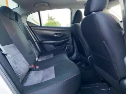 Nissan Sentra 2023 lleno