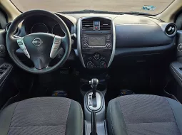 Nissan Versa 2018 lleno