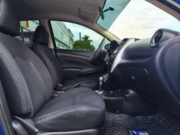 Nissan Versa 2018 lleno