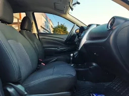Nissan Versa 2019 lleno