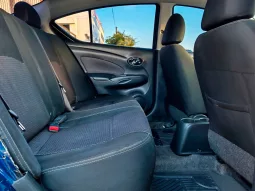 Nissan Versa 2019 lleno