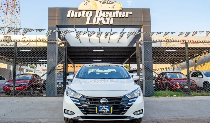 Nissan Versa 2024 lleno