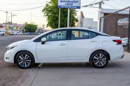 Nissan Versa 2024 lleno