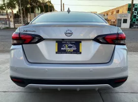 Nissan Versa 2022