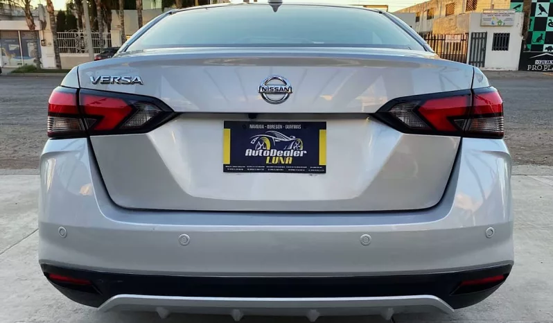 Nissan Versa 2022 lleno