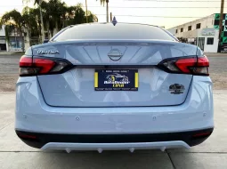 Nissan Versa 2025 lleno