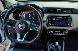 Nissan Versa 2020 lleno