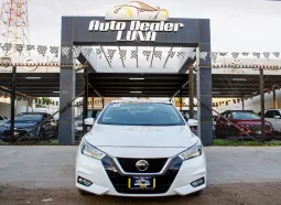 Nissan Versa 2020 lleno