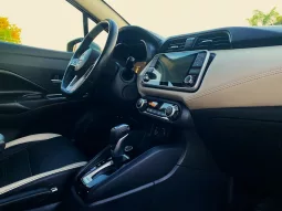 Nissan Versa 2021 lleno