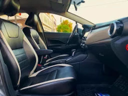Nissan Versa 2021 lleno
