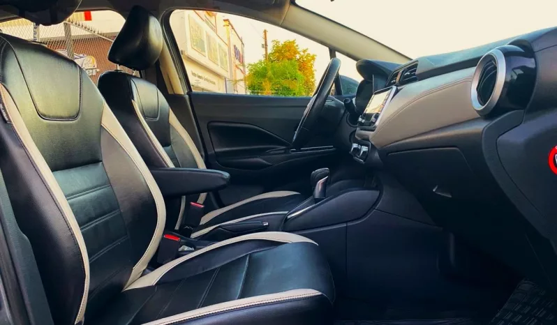 Nissan Versa 2021 lleno