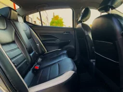Nissan Versa 2021 lleno