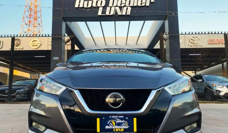 Nissan Versa 2021 lleno