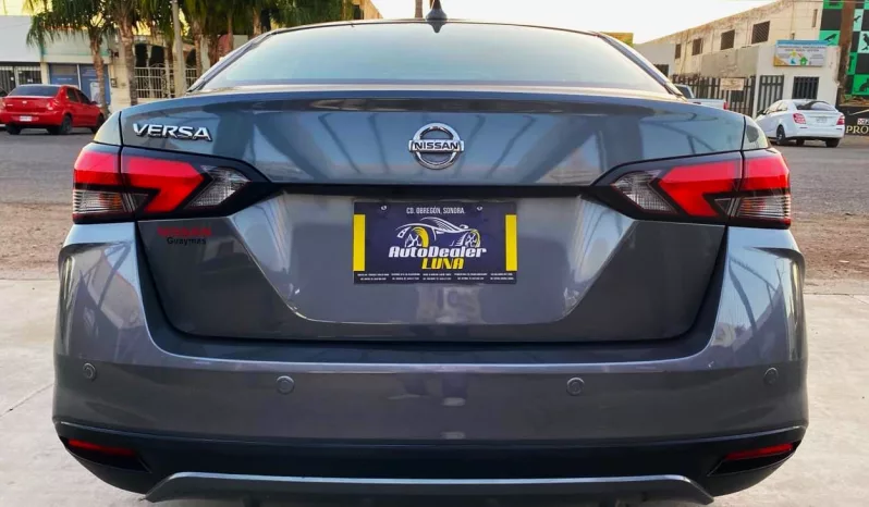 Nissan Versa 2021 lleno