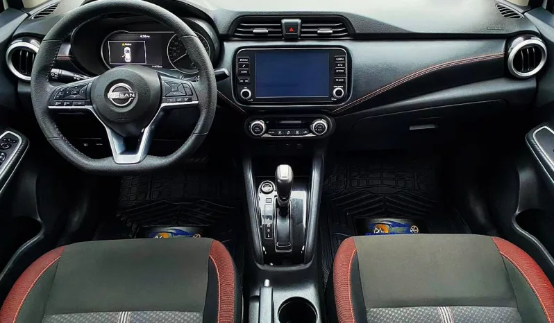 Nissan Versa 2024 lleno