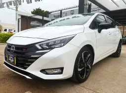 Nissan Versa 2024 lleno