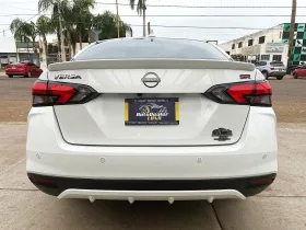 Nissan Versa 2024