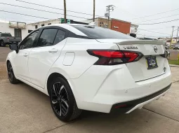 Nissan Versa 2024 lleno