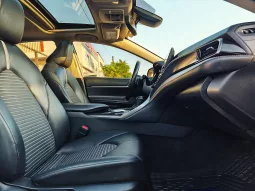 Toyota Camry 2023 lleno