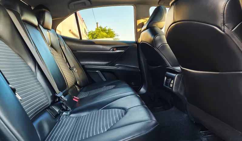 Toyota Camry 2023 lleno