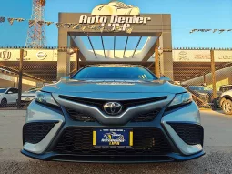Toyota Camry 2023 lleno