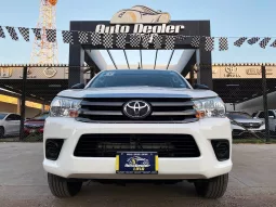 Toyota Hilux 2022 lleno