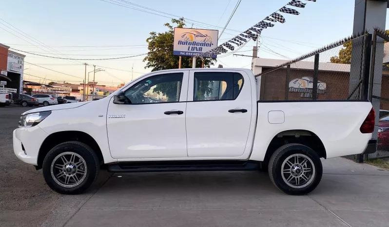 Toyota Hilux 2022 lleno