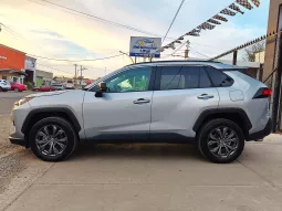 Toyota Rav-4 2023 lleno