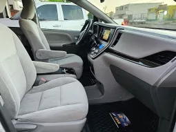 Toyota Sienna 2017 lleno