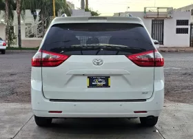 Toyota Sienna 2017