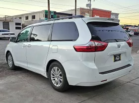 Toyota Sienna 2017