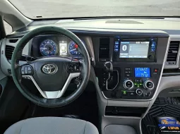 Toyota Sienna 2017 lleno