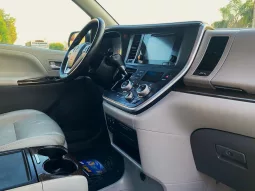 Toyota Sienna 2017 lleno