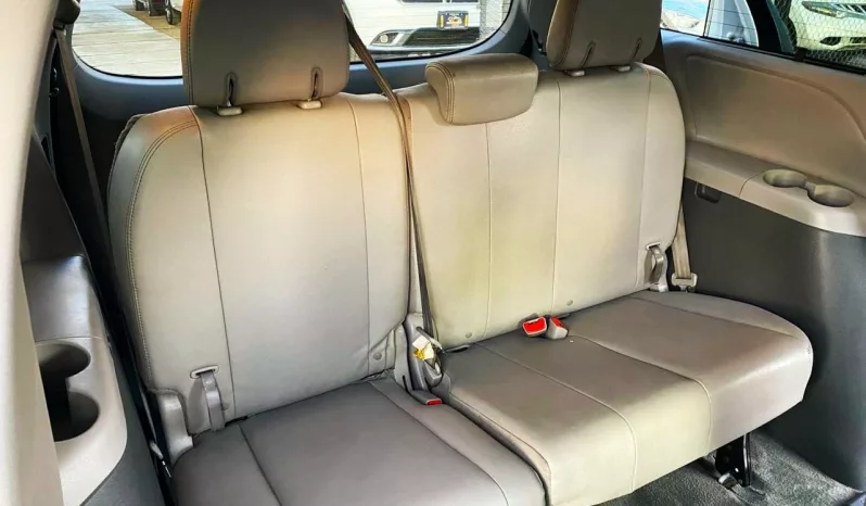 Toyota Sienna 2017 lleno