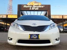 Toyota Sienna 2017 lleno
