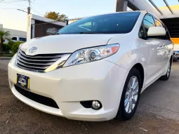 Toyota Sienna 2017 lleno