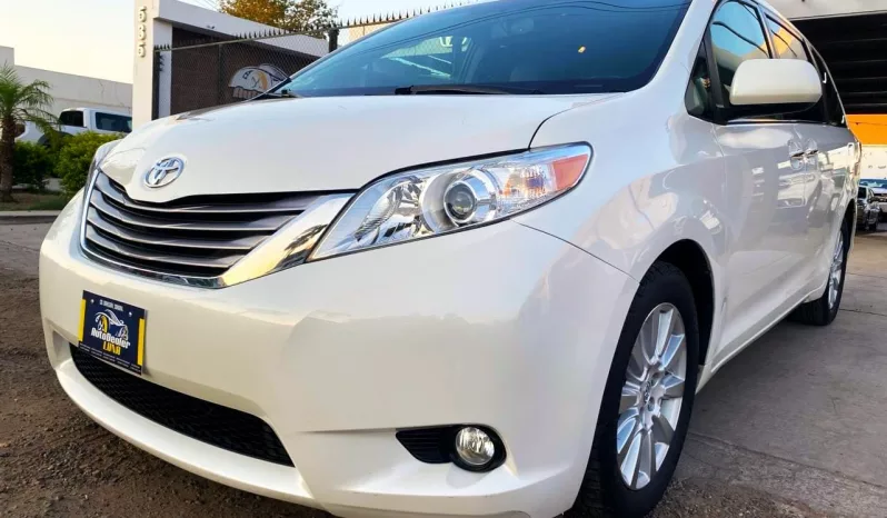 Toyota Sienna 2017 lleno