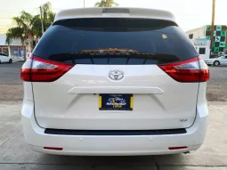 Toyota Sienna 2017 lleno