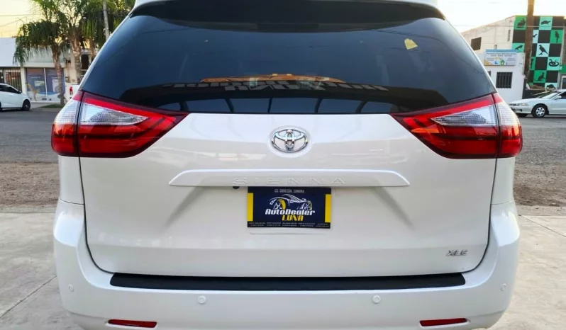Toyota Sienna 2017 lleno